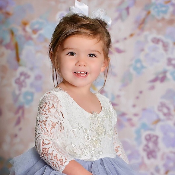 Meet your Posher, Caitlin - Picture 7 of 8